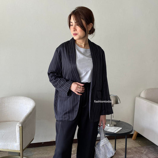 Olivia  Blazer