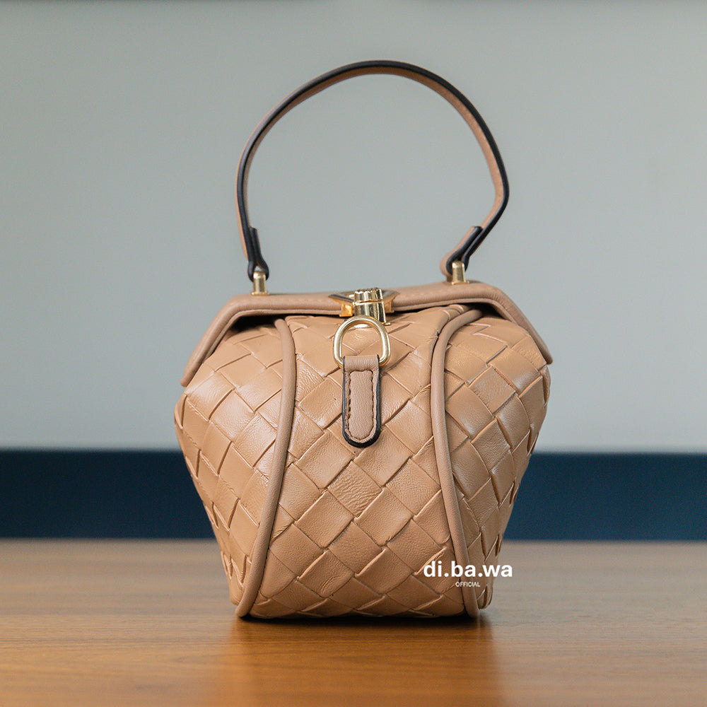 Apple Weave Bag