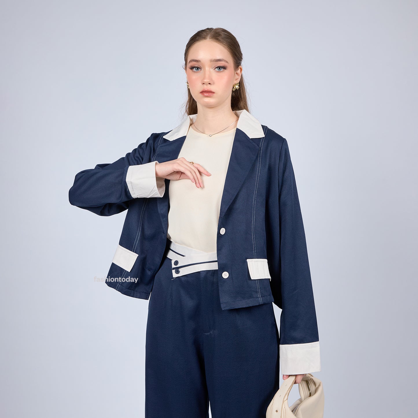 Jessica Outer - Fashiontoday