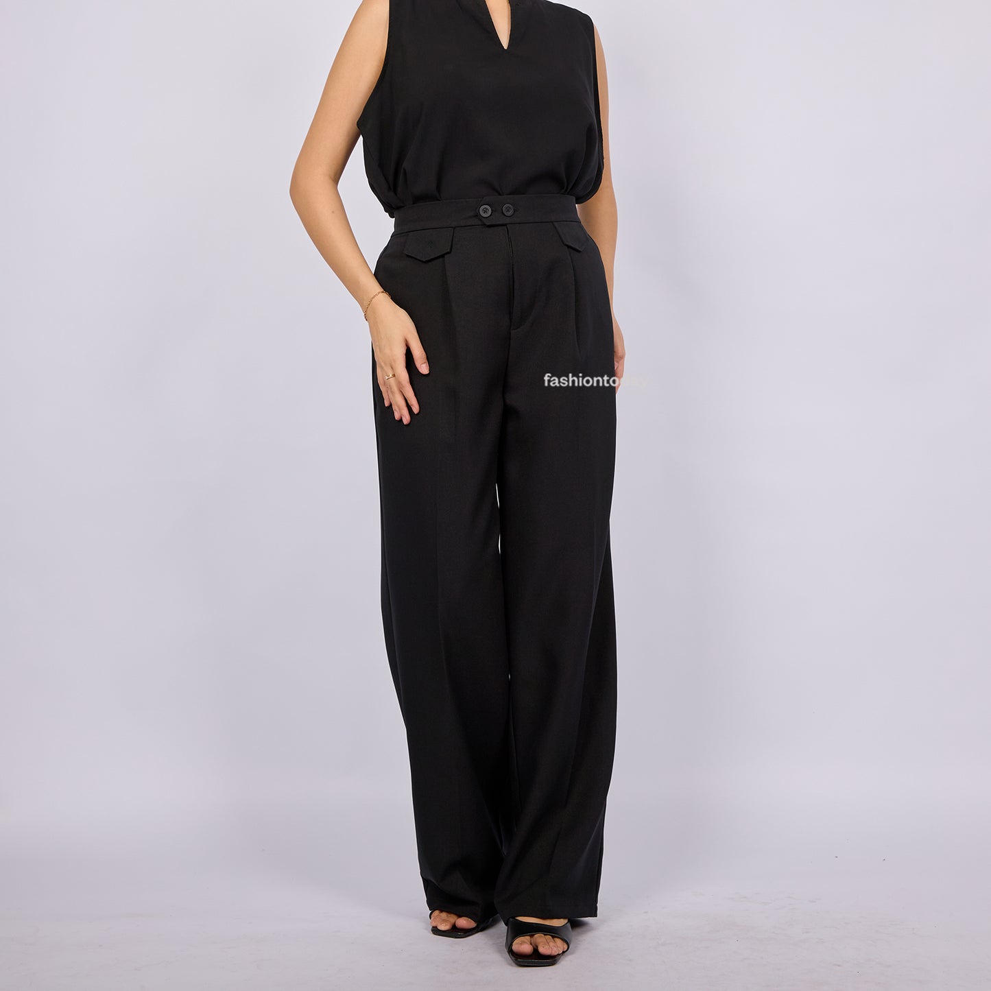 Saka Pants - Fashiontoday