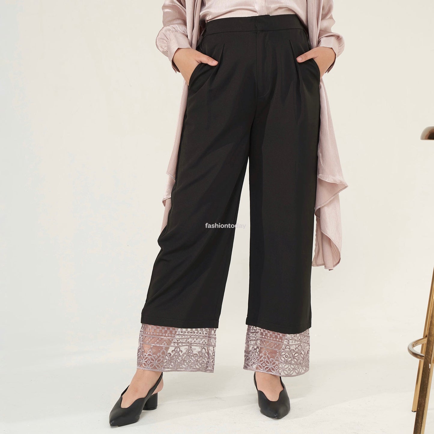 Nameera Pants
